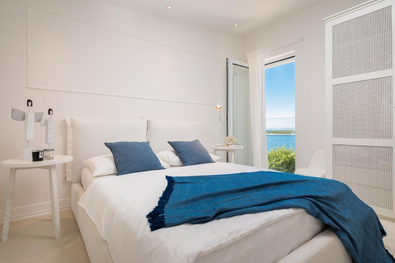 Luxury Seafront Villa Primosten Glamour With Private Pool, Sauna And Gym At The Beach In Primosten Ngoại thất bức ảnh